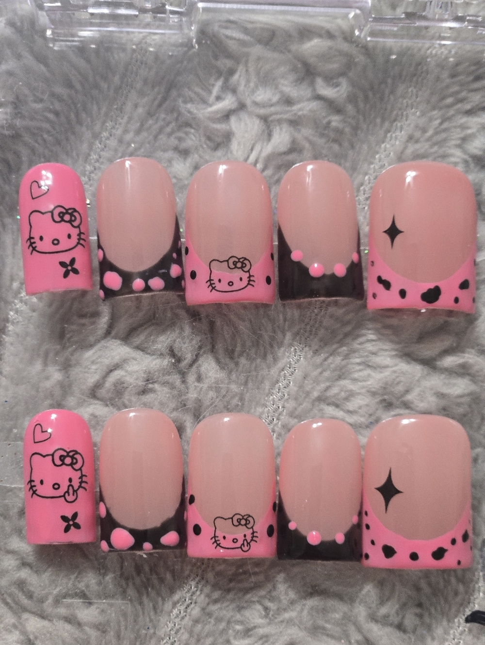 Hello Kitty Pink & Black Cute Character Press-On Nails